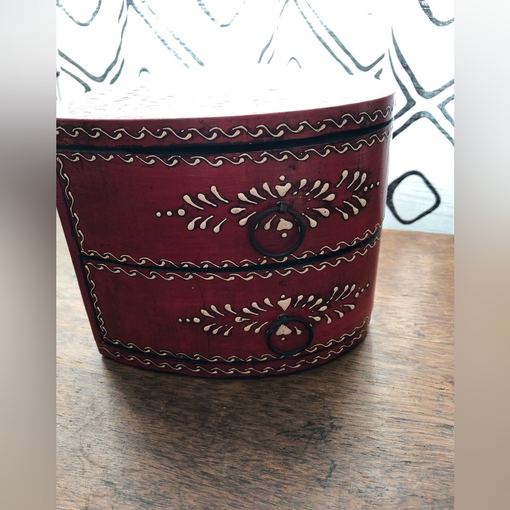 Red Heart-Shaped Decorative Box - Picture 3 of 7